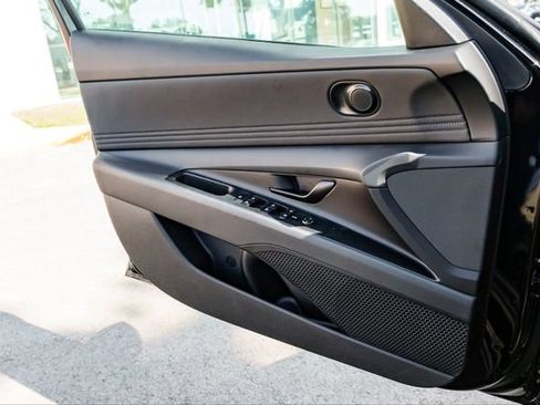 New 2025 Hyundai Elantra Sport FWD image 17