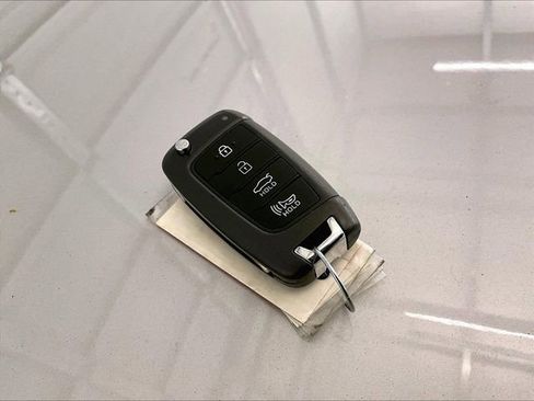 Used 2022 Hyundai Accent SEL FWD image 9