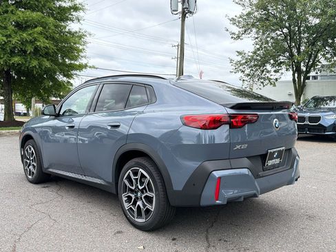 Used 2025 BMW X2 xDrive28i w/ Premium Package AWD/4WD image 3