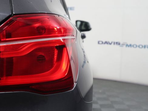 Used 2018 BMW X1 xDrive28i AWD/4WD image 6