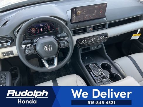 New 2026 Honda Pilot Touring image 12