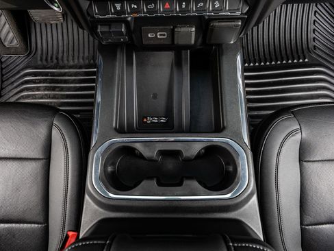 Used 2021 Chevrolet Silverado 2500 LTZ w/ LTZ Plus Package image 28