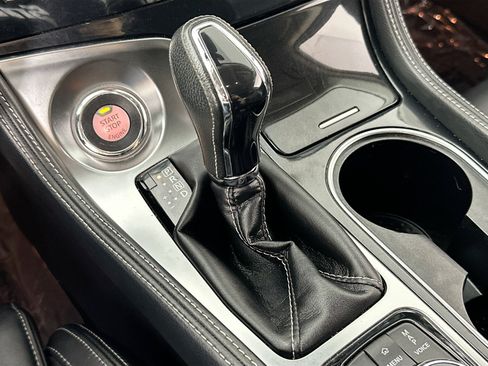Used 2017 Nissan Maxima Platinum FWD image 17