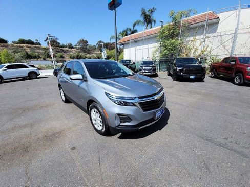 Used 2024 Chevrolet Equinox LT FWD image 2