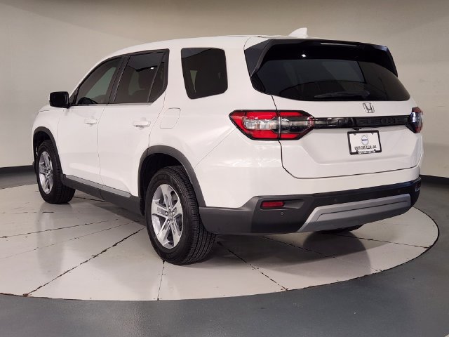 Used 2025 Honda Pilot EX-L image 6
