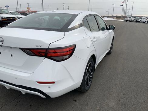 Used 2024 Nissan Sentra SV image 14