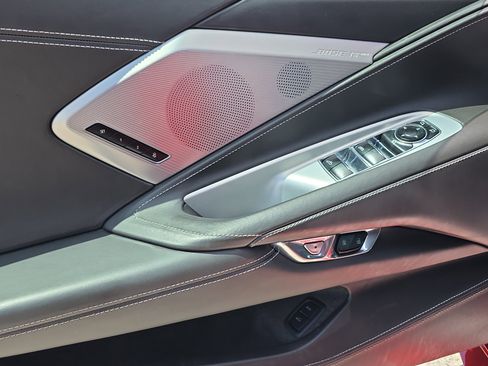 Used 2021 Chevrolet Corvette Stingray Premium Conv w/ Z51 Performance Package image 12