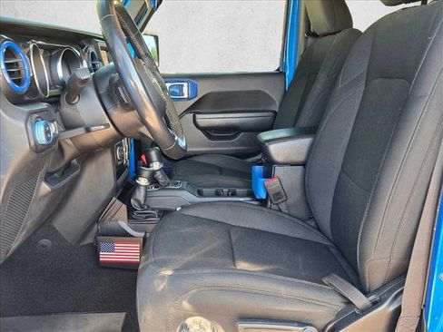 Used 2022 Jeep Gladiator Sport image 16