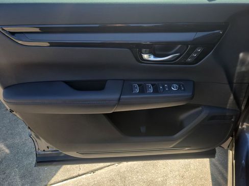 Used 2025 Honda CR-V EX-L image 13