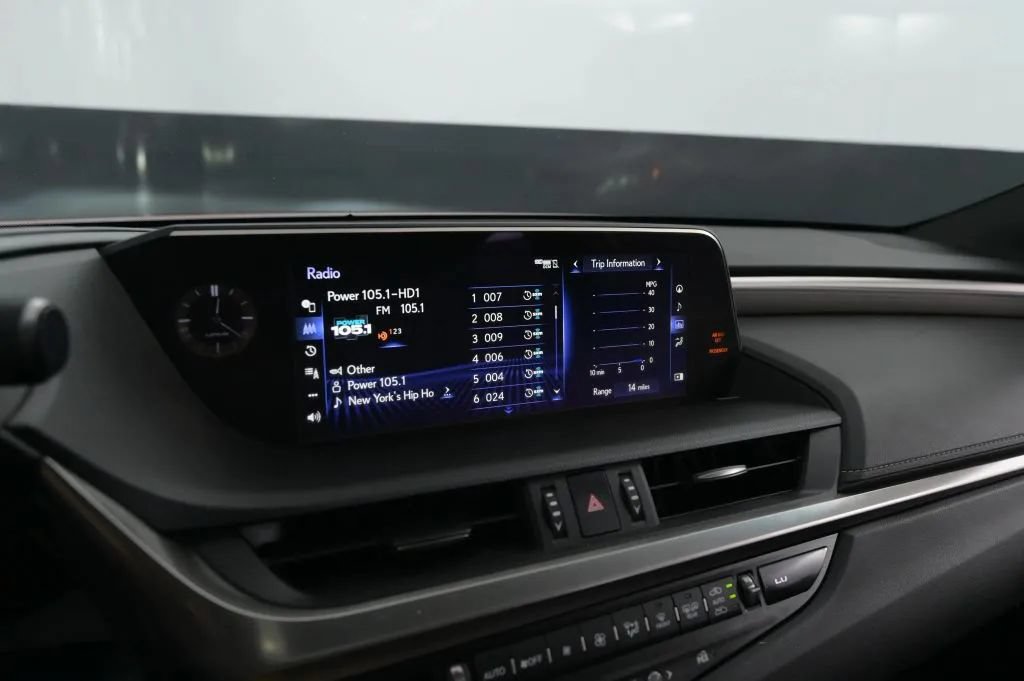 Used 2020 Lexus ES 350 F Sport w/ Accessory Package 2 FWD image 24