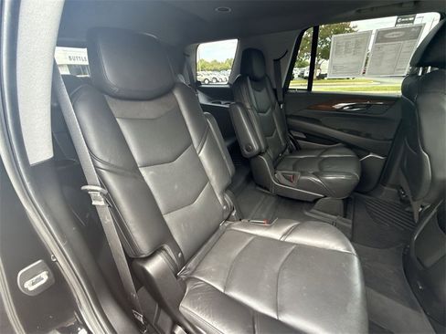 Certified 2020 Cadillac Escalade Luxury w/ Escalade Sport Edition image 27