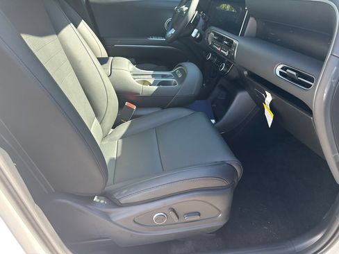 Used 2026 Hyundai Palisade Limited FWD image 13