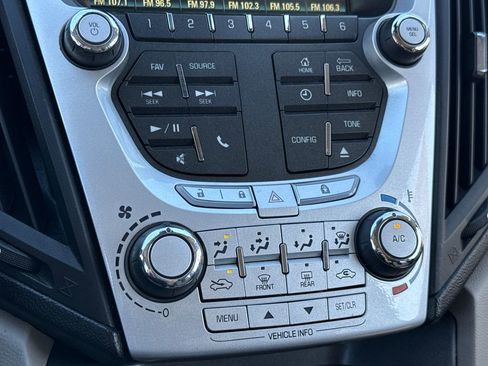 Used 2014 Chevrolet Equinox LT w/ Driver Convenience Package image 18