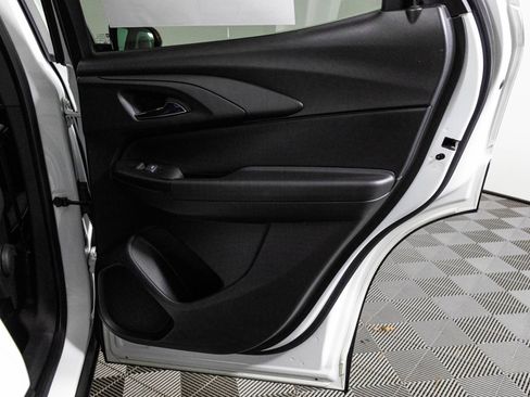 Used 2023 Chevrolet TrailBlazer RS w/ Convenience Package image 38