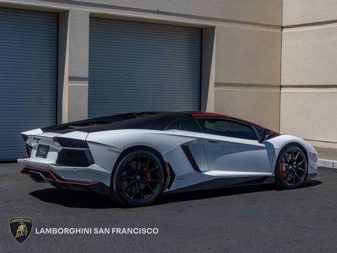 Used 2016 Lamborghini Aventador LP 700-4 AWD/4WD image 9