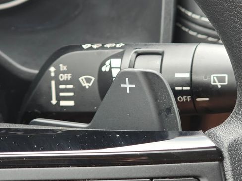 Used 2023 Nissan Rogue SV AWD/4WD image 16