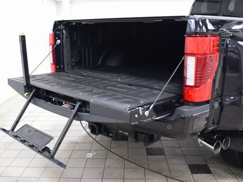 Used 2022 Ford F450 Platinum w/ FX4 Off-Road Package image 26