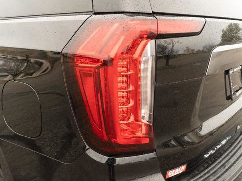 Used 2021 GMC Yukon AT4 w/ AT4 Premium Package image 37