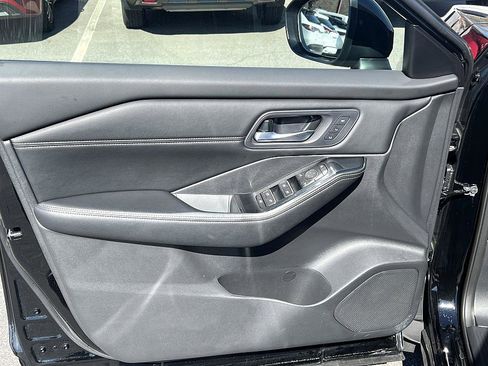 Certified 2024 Nissan Rogue SL w/ SL Premium Package image 20