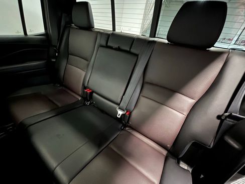 Used 2025 Honda Ridgeline Black Edition image 14