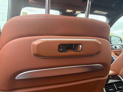 Used 2024 BMW X7 M60i w/ Executive Package AWD/4WD image 34