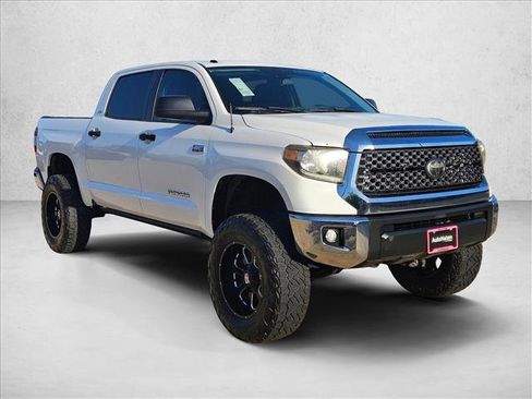 Used 2018 Toyota Tundra SR5 AWD/4WD image 3