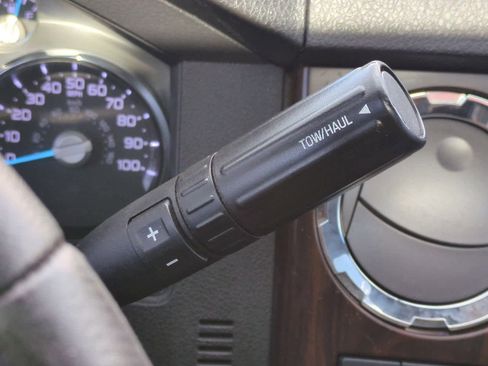 Used 2014 Ford F250 Lariat w/ Lariat Ultimate Package image 33