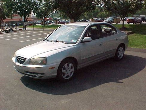 Used 2005 Hyundai Elantra GLS FWD image 16