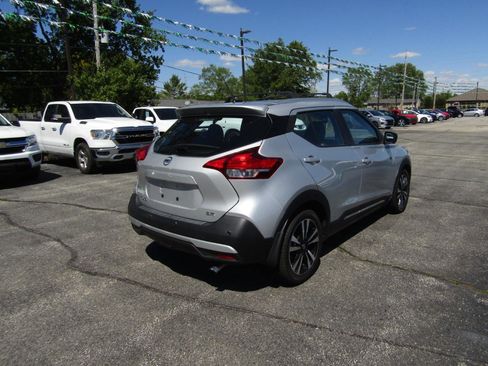 Used 2020 Nissan Kicks SR w/ Exterior Package FWD image 8