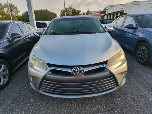 Used 2016 Toyota Camry LE FWD image 4