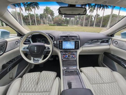 Used 2019 Lincoln Continental Black Label image 5