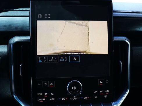Used 2025 GMC Acadia Elevation FWD image 53