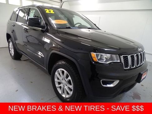 Certified 2022 Jeep Grand Cherokee Laredo X AWD/4WD image 1