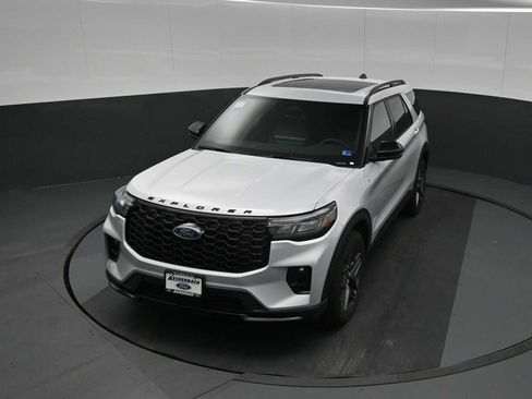 New 2026 Ford Explorer ST-Line w/ ST-Line Street Pack AWD/4WD image 21