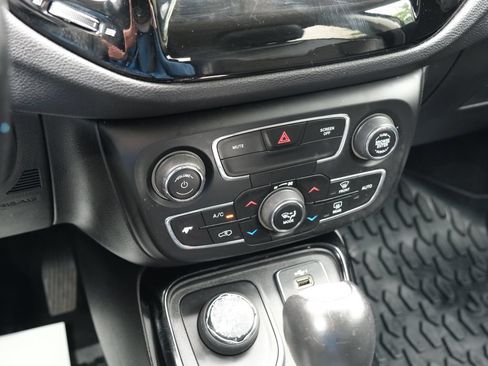 Used 2020 Jeep Compass Latitude AWD/4WD image 20