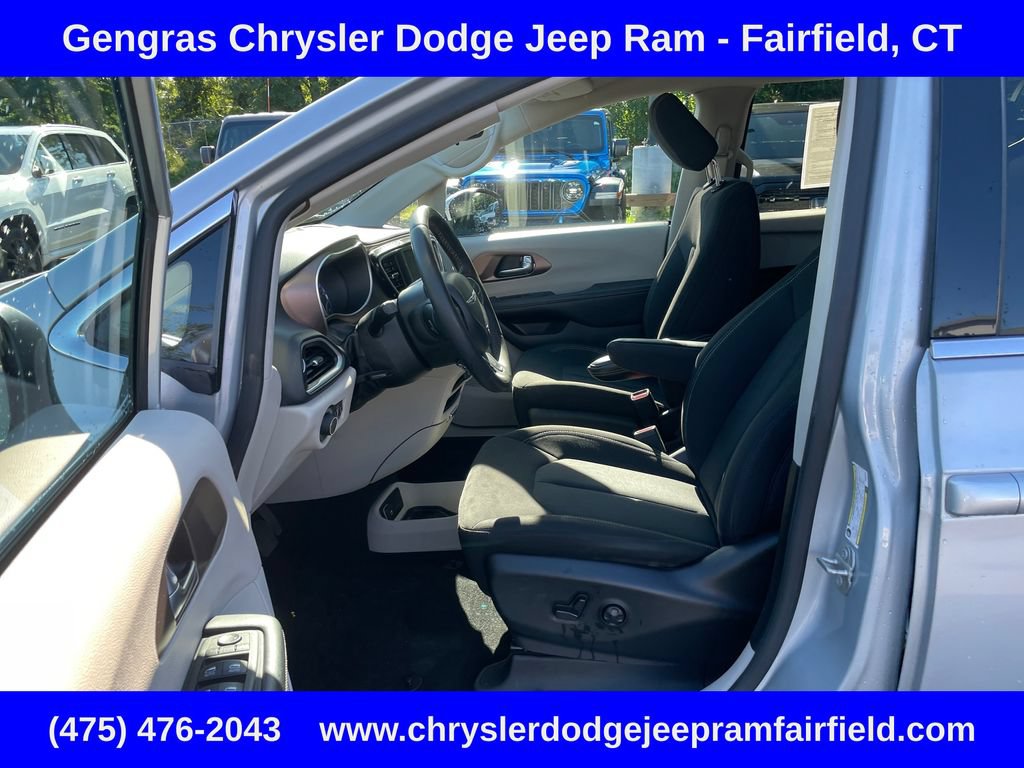 Certified 2023 Chrysler Voyager LX FWD image 49