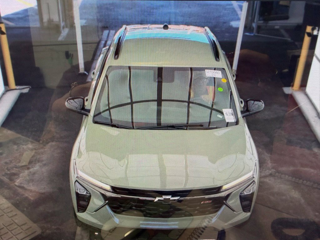 Used 2024 Chevrolet Trax RS FWD image 3