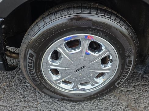 Used 1999 Lincoln Town Car Signature image 14