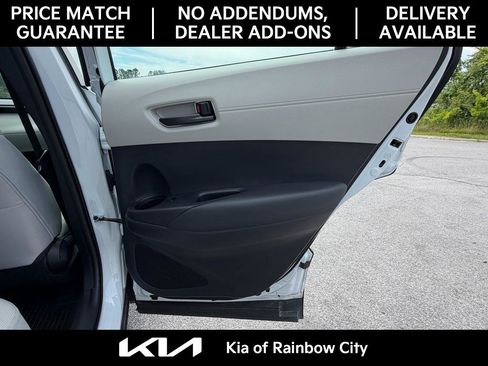 Used 2025 Toyota Corolla Cross L FWD image 16