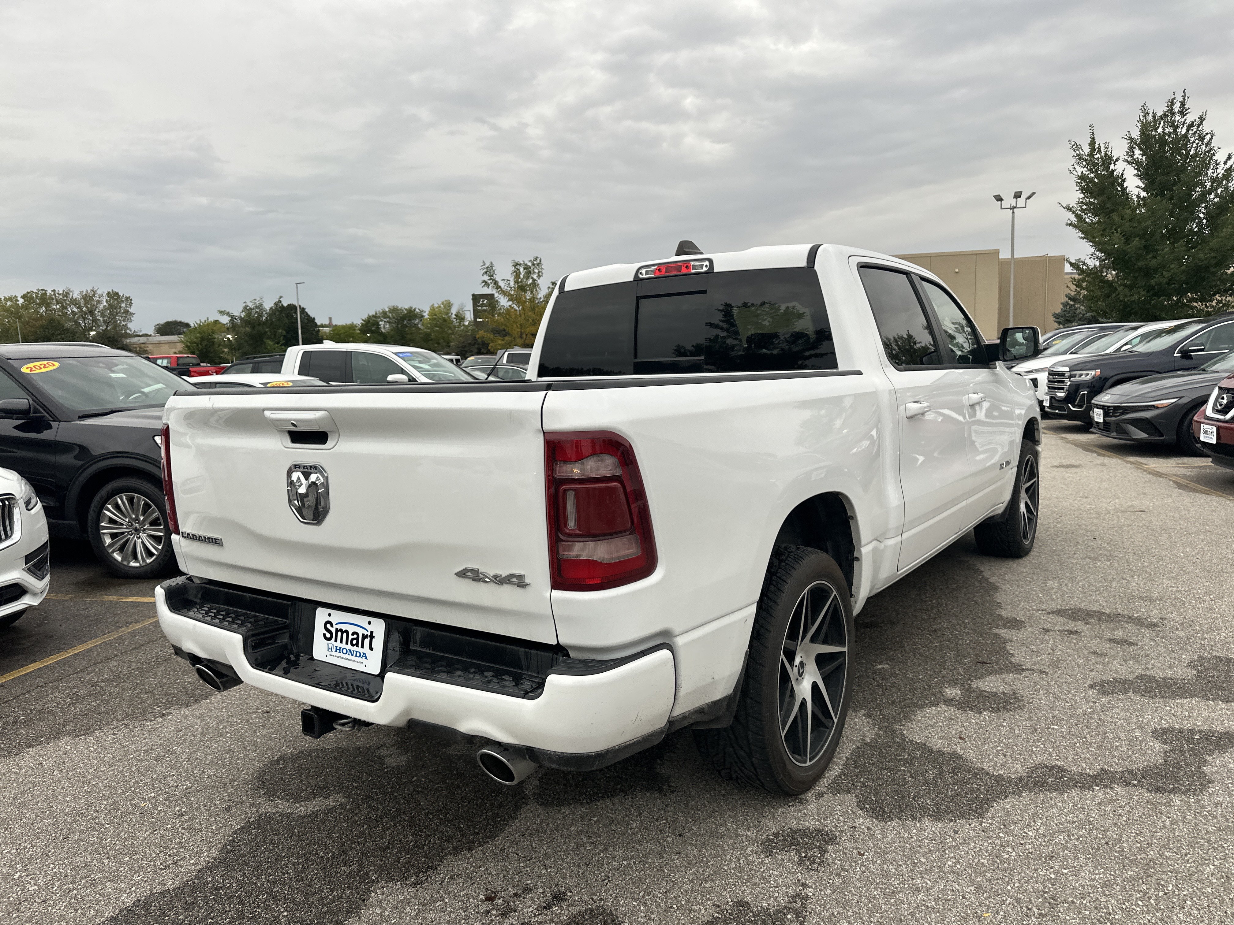 Used 2024 RAM 1500 Laramie AWD/4WD image 4