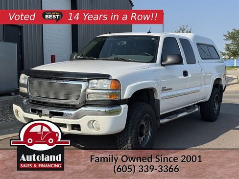 Used 2004 GMC Sierra 2500 SLT w/ Heavy-Duty Power Package AWD/4WD image 1