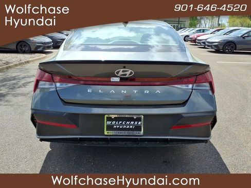 New 2026 Hyundai Elantra SEL Sport Premium FWD image 4