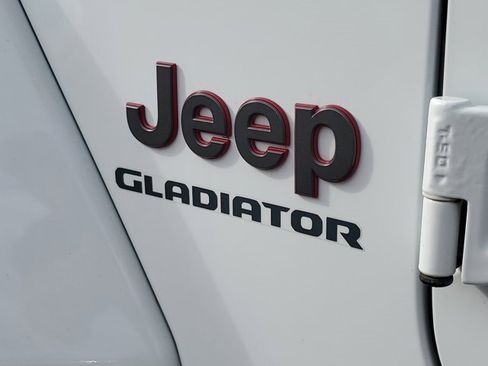Used 2020 Jeep Gladiator Rubicon image 14