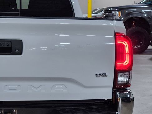 Used 2022 Toyota Tacoma SR5 image 22