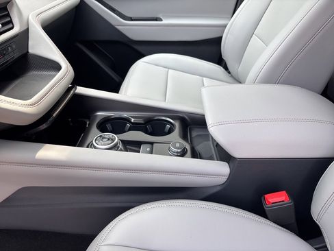 New 2025 Ford Explorer Active w/ Active Comfort Package image 22