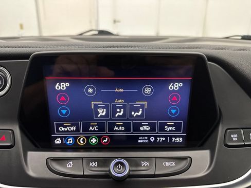 Used 2022 Chevrolet Blazer LT FWD image 23