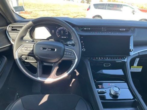 New 2026 Jeep Grand Cherokee Altitude AWD/4WD image 12