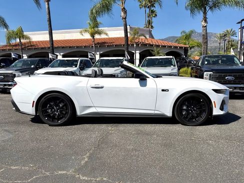 Used 2025 Ford Mustang GT Premium image 15