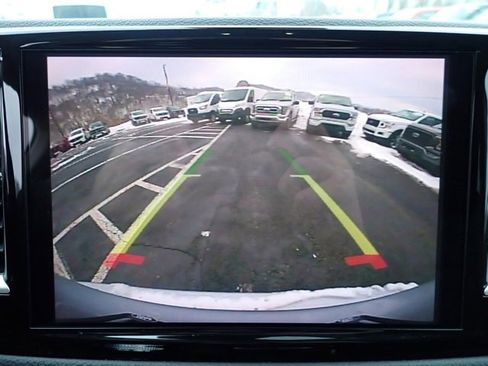 Used 2023 Chrysler Pacifica Touring-L image 27