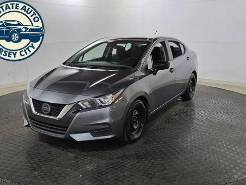 Used 2021 Nissan Versa S FWD image 3